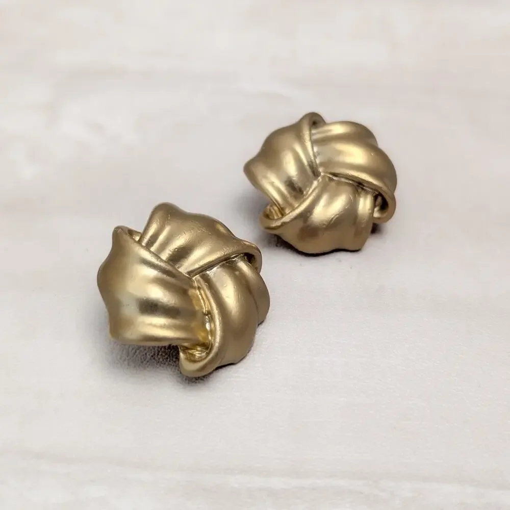 Vintage Clip On Earrings 1.25